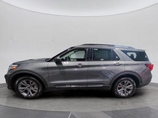 CARBONIZED GRAY METALLIC 2025 Ford Explorer ACTIVE