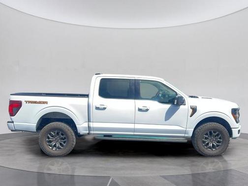 BLANC COSMIQUE MÉTALLISÉ 2025 Ford F-150 TREMOR