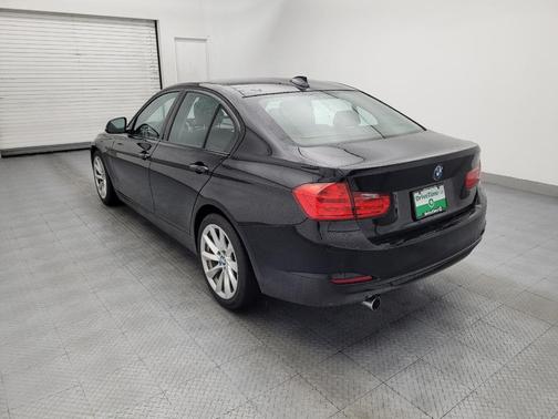 Black 2015 BMW 320 i