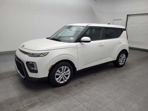 Snow White Pearl 2021 Kia Soul LX