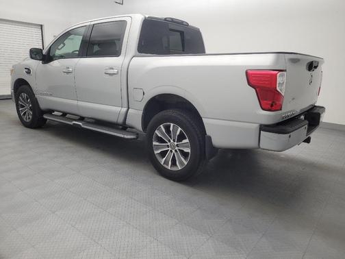 2017 Nissan Titan SL