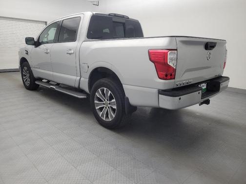2017 Nissan Titan SL