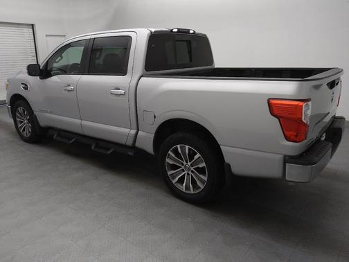 2017 Nissan Titan SV