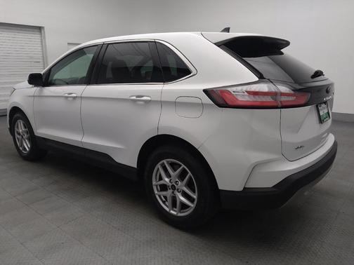 White 2024 Ford Edge SEL