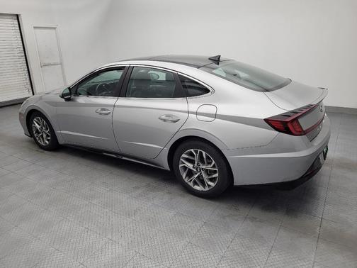 Shimmering Silver Pearl 2020 Hyundai SONATA SEL