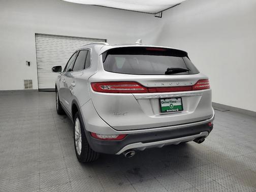 Ingot Silver Metallic 2019 Lincoln MKC Standard