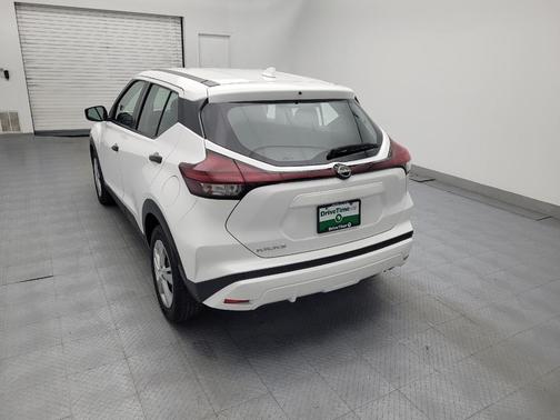 2022 Nissan Kicks S