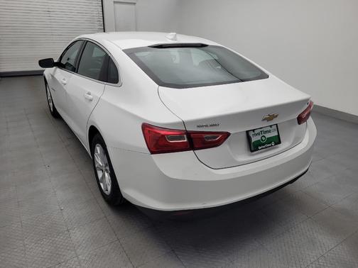 Summit White 2023 Chevrolet Malibu FWD 1LT