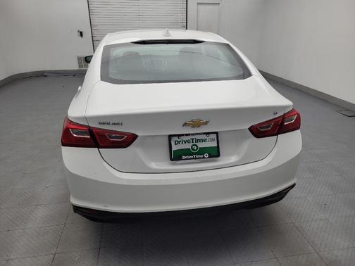 Summit White 2023 Chevrolet Malibu FWD 1LT
