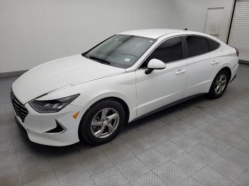 Quartz White 2022 Hyundai SONATA SE