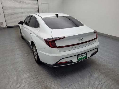 Quartz White 2022 Hyundai SONATA SE
