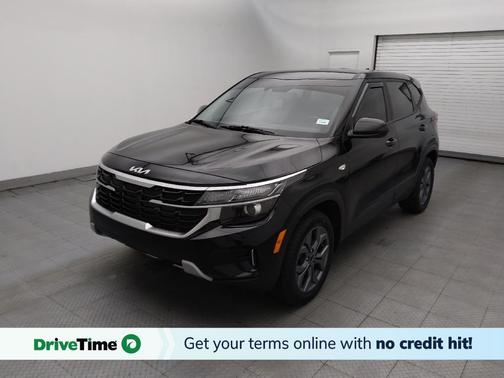 Fusion Black 2024 Kia Seltos LX