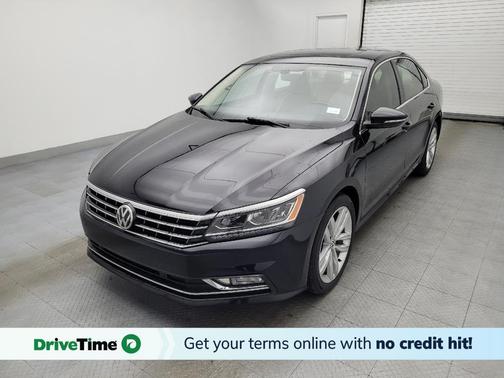 Deep Black Pearl Metallic 2018 Volkswagen Passat 2.0T SE