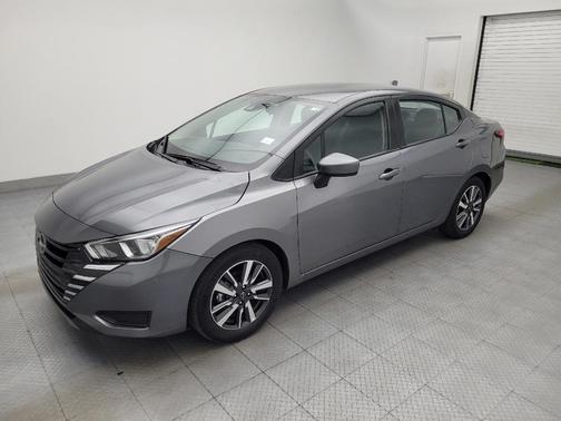 Gray 2023 Nissan Versa 1.6 SV