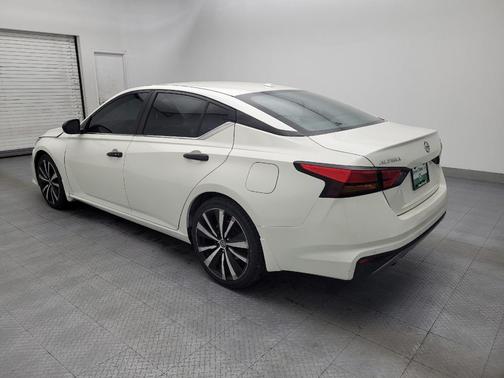 White 2020 Nissan Altima SR FWD