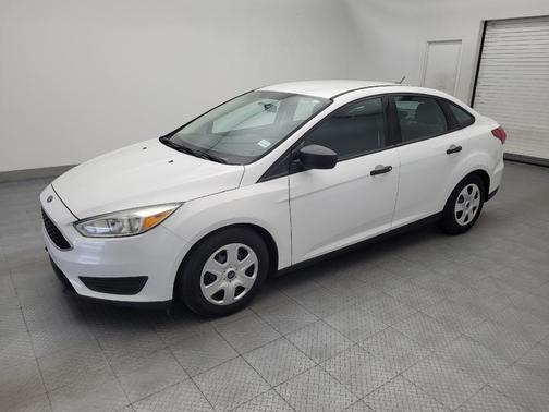 Oxford White 2016 Ford Focus S