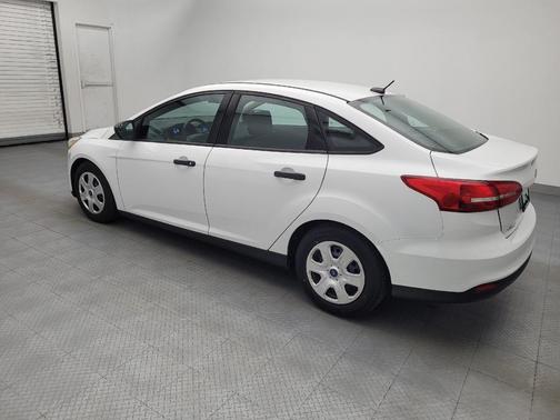 Oxford White 2016 Ford Focus S