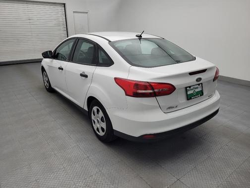 Oxford White 2016 Ford Focus S