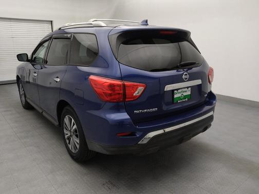 2020 Nissan Pathfinder SV