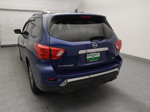 2020 Nissan Pathfinder SV