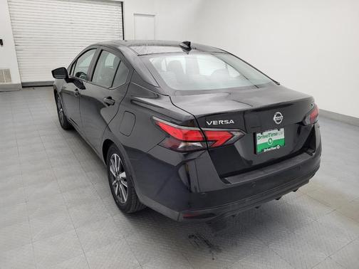 2021 Nissan Versa 1.6 SV