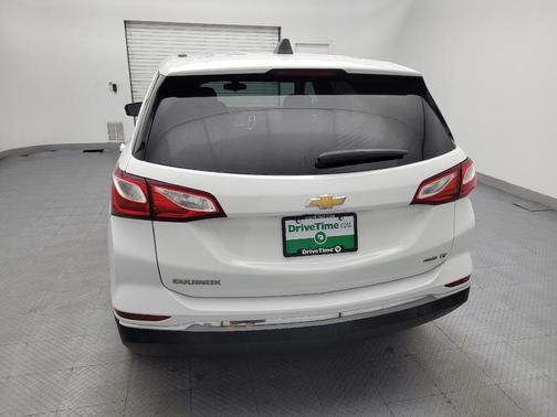 White 2018 Chevrolet Equinox LT
