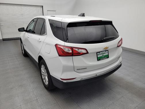 White 2018 Chevrolet Equinox LT