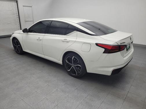 Glacier White 2023 Nissan Altima SR FWD