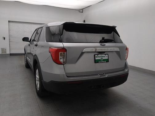 Iconic Silver Metallic 2021 Ford Explorer