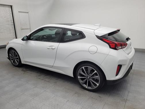 2020 Hyundai Veloster 2