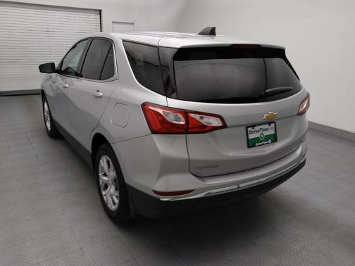 Silver Ice Metallic 2020 Chevrolet Equinox 1LT