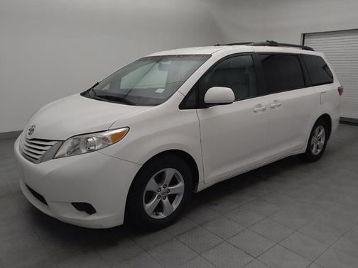 2015 Toyota Sienna LE