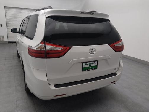 2015 Toyota Sienna LE