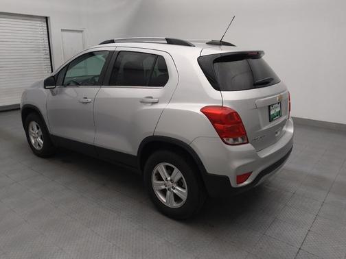 Silver Ice Metallic 2020 Chevrolet Trax LT