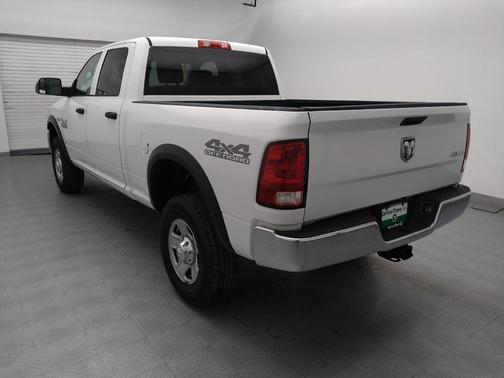 Bright White Clearcoat 2018 RAM 2500 Tradesman Crew Cab 4x4 6'4' Box
