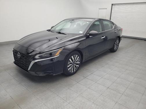 Super Black 2024 Nissan Altima 2.5 SV