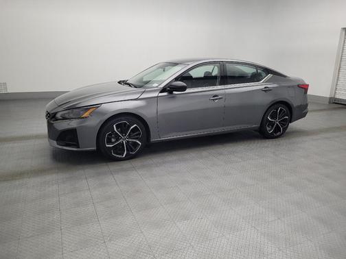 2023 Nissan Altima SR FWD