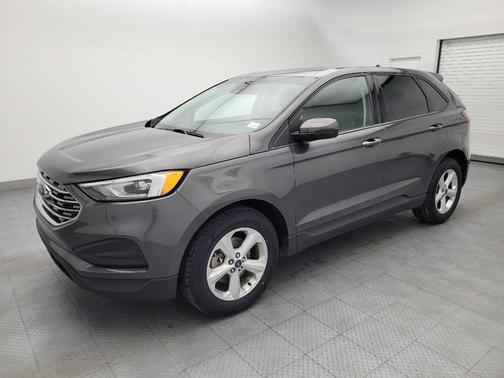 Magnetic Metallic 2019 Ford Edge SE