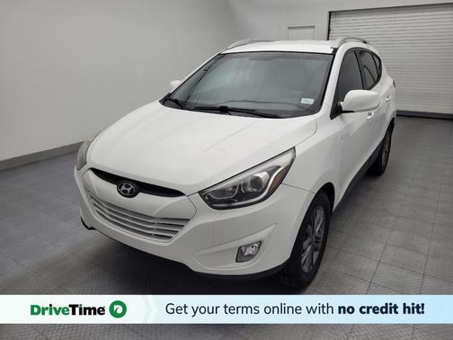 Winter White Solid 2015 Hyundai TUCSON SE