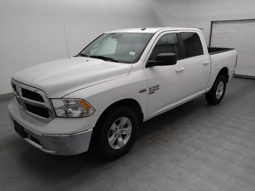 2019 RAM 1500 SLT