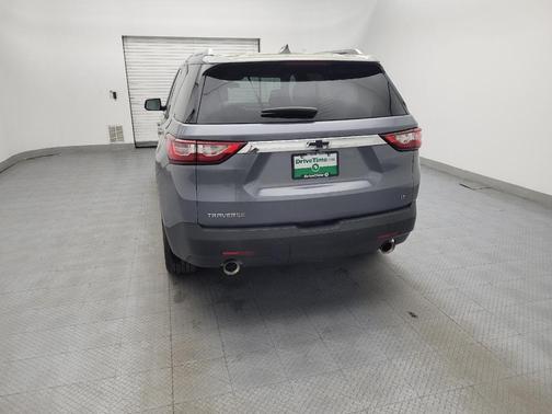 Gray 2018 Chevrolet Traverse LT Cloth