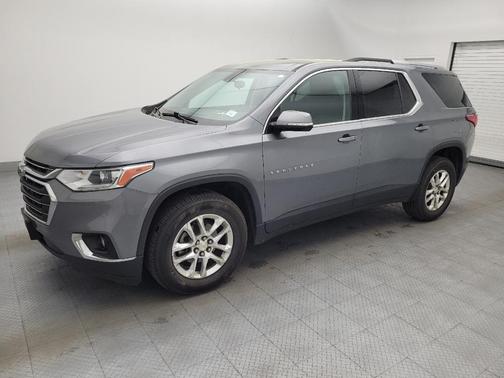 Gray 2018 Chevrolet Traverse LT Cloth