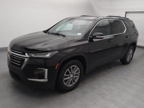 Mosaic Black Metallic 2022 Chevrolet Traverse LT Cloth