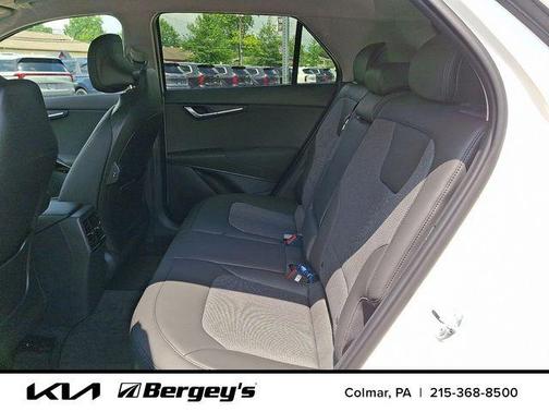 2025 Kia Niro Plug-In Hybrid EX