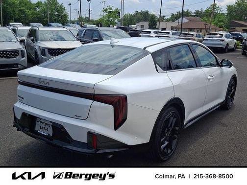 Snow White Pearl 2025 Kia K4 GT-Line Turbo