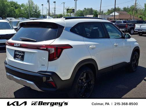 Snow White Pearl 2026 Kia Seltos EX