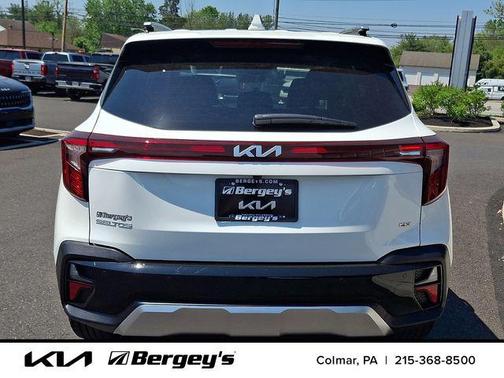 Snow White Pearl 2026 Kia Seltos EX