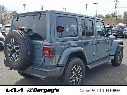 2024 Jeep Wrangler 4-Door Sahara 4x4