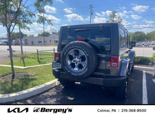 2016 Jeep Wrangler Unlimited Sahara