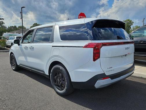 2026 Kia Carnival LX